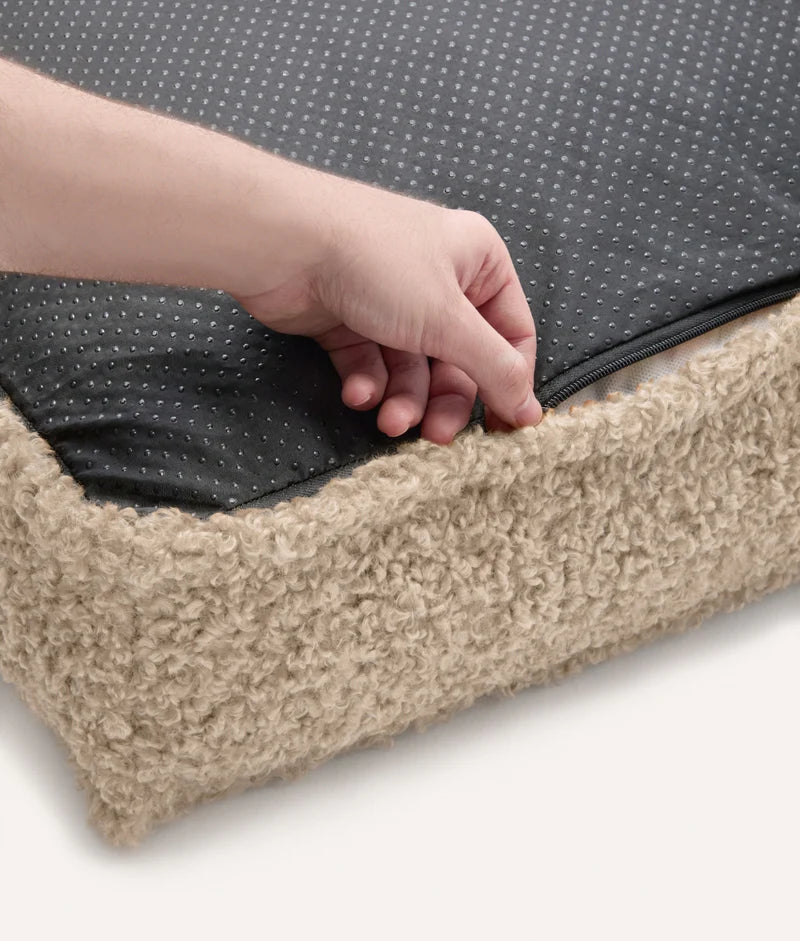 Flece Dog Bed, Cuadra - hundepude i bamsestof
