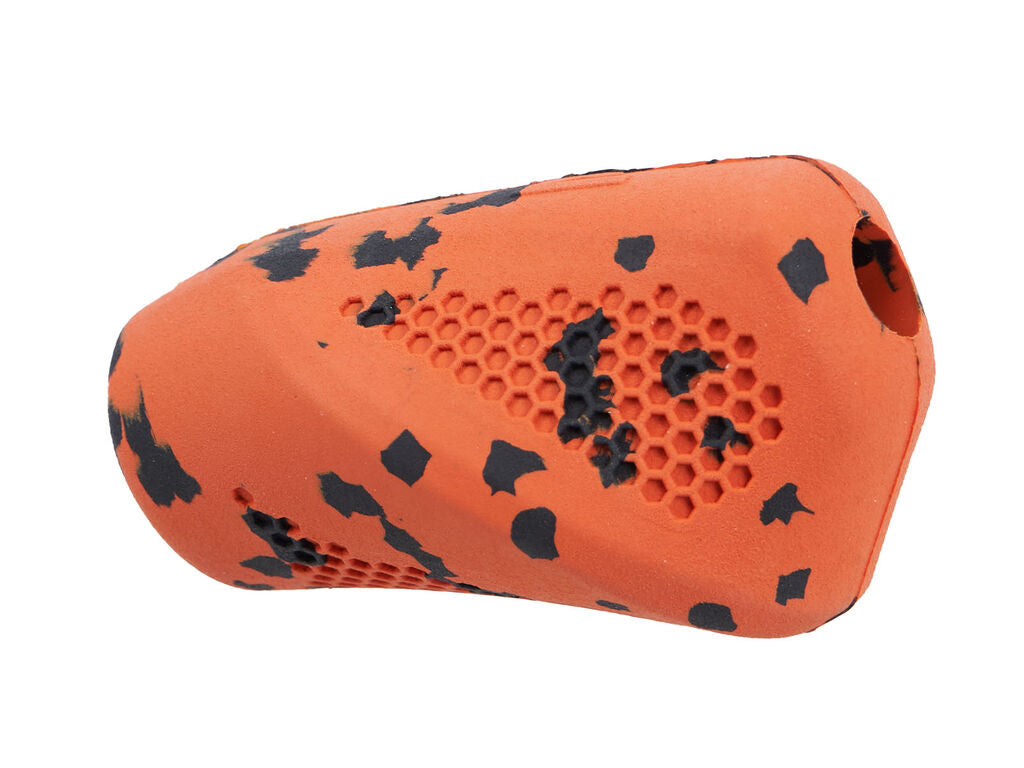 Nærbillede af orange og sort Dog Throw Toy fra Non-stop Dogwear