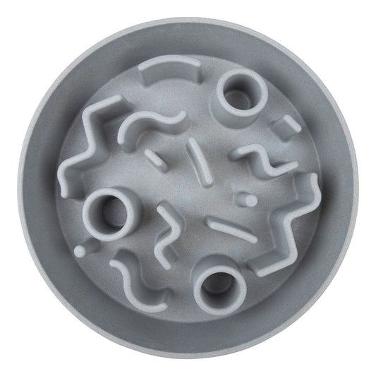 Blå Slow Feeder hundeskål fra District70 med et innovativt labyrintdesign, der gør måltiderne mere udfordrende for din hund.