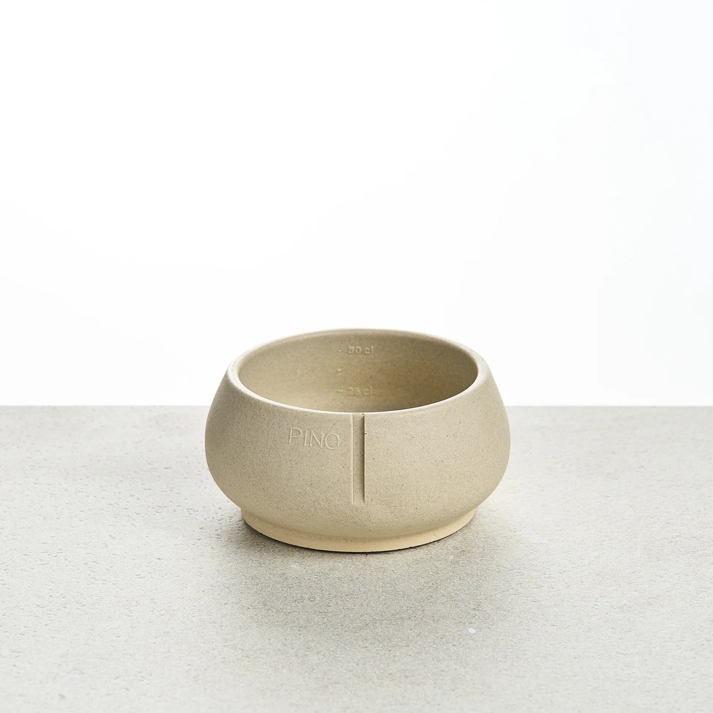 pino-sandstone.jpg
Hundeskål til hunde med lange ører – Long Ears Bowl fra Pino i farven greige