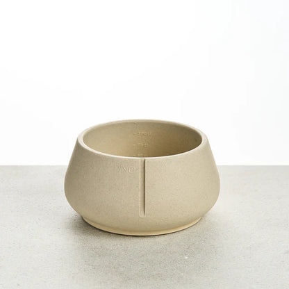 Long Ears Bowl hundeskål fra Pino i greige – håndlavet og tung skål i Sandstone-materiale