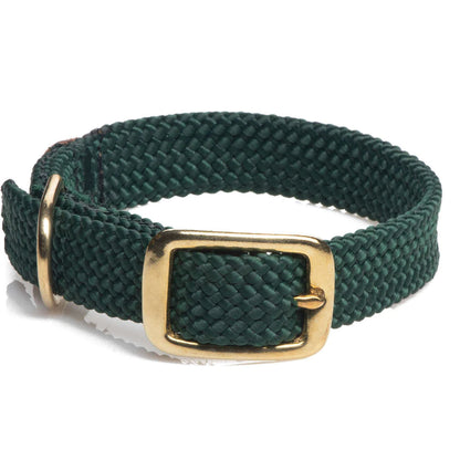 Grønt Mendota Double Braid hundehalsbånd med messingdetaljer. Elegant, fleksibelt og maskinvaskbart halsbånd til hunde i alle størrelser.